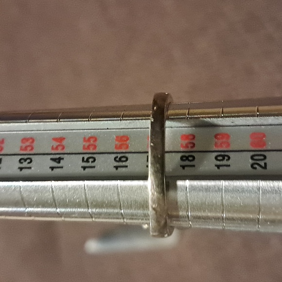 Ring 8 - Picture 2 of 3